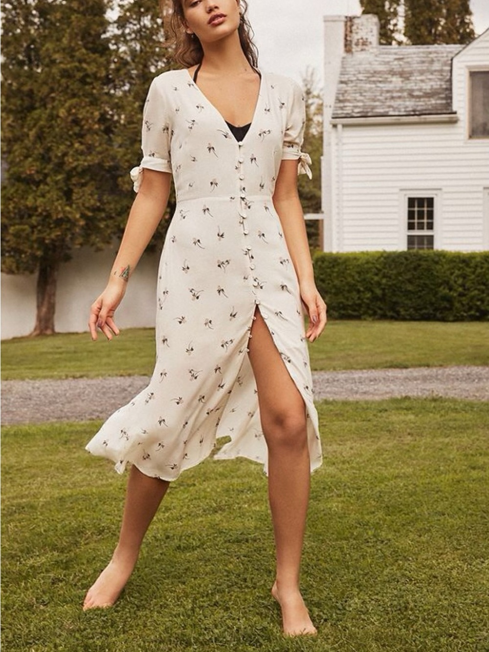 Urban Outfitter ‘Melanie’ Ivory Floral Button-Front Midi Dress - S